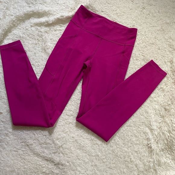 Lululemon Athletica Fuchsia Leggings - Picture 4 of 12